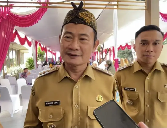 Dongkrak IPM, Bupati Lamongan Ajak Masyarakat Budayakan Gemar Membaca Sejak dari Rumah