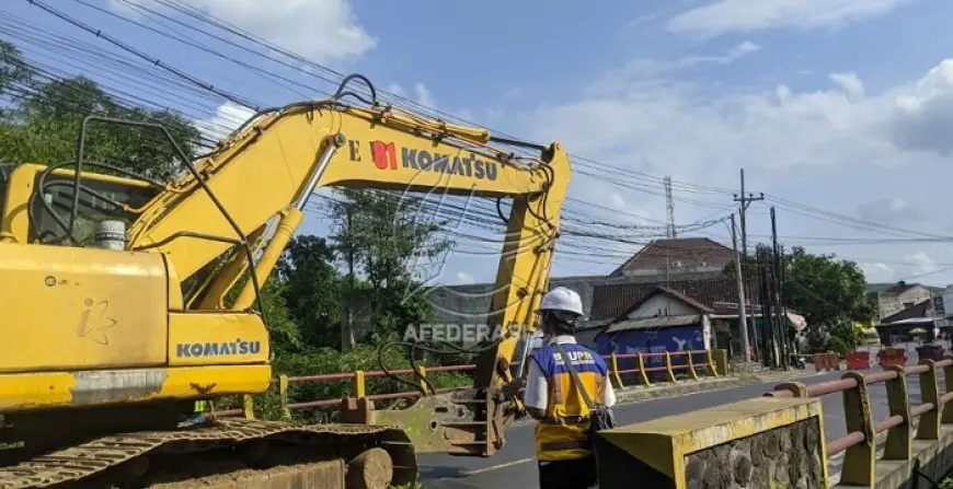 Proyek Rp15,9 Miliar Dimulai, Jembatan Gondang 1 Tulungagung Dibongkar Total