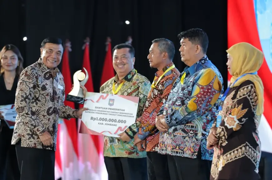 Raih Terbaik 3 Regional Jawa-Bali, Bupati Warsubi Bawa Pulang Rp1 Miliar