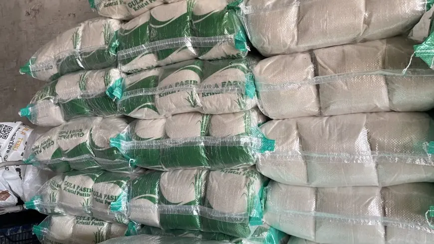 Harga Gula Pasir Meroket, Pedagang Kecil di Lamongan Menjerit Pusing