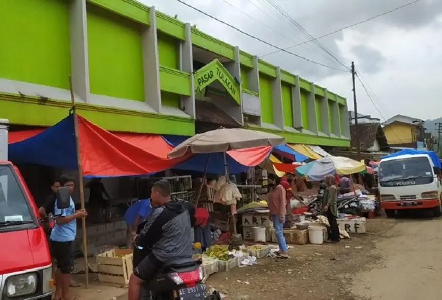 Meski Los Baru Sudah Siap, Tak Semua Pedagang Pasar Tulakan Mau Pindah