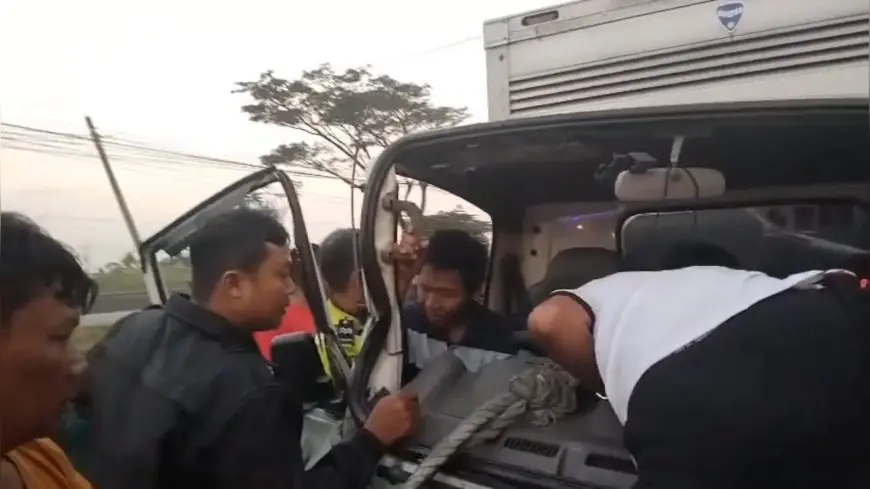 Kecelakaan Beruntun di Karanglangit Lamongan, 3 Orang Alami Luka-Luka