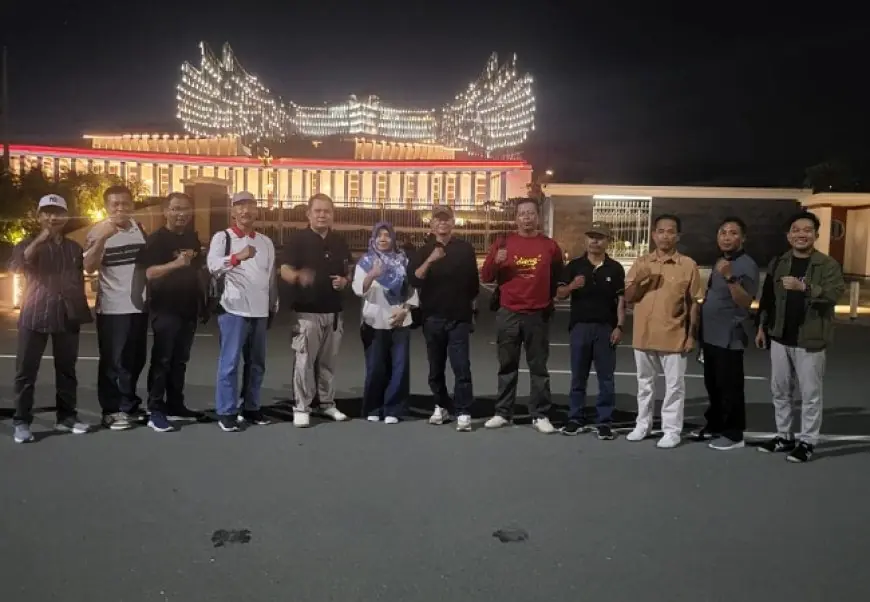 Kades se - Kecamatan Bandarkedungmulyo Jombang Kompak Pergi Liburan ke IKN  