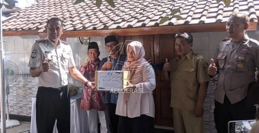 Wujud Kepedulian, Lapas Tulungagung Renovasi Rumah Warga Menggunakan Dana Sosial Pegawai