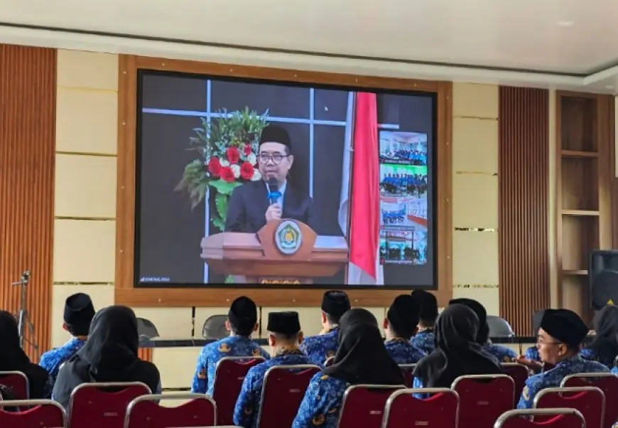33 PNS Kemenag Jombang Dilantik, Kakanwil Jatim Tekankan Pentingnya Kolaborasi Tim