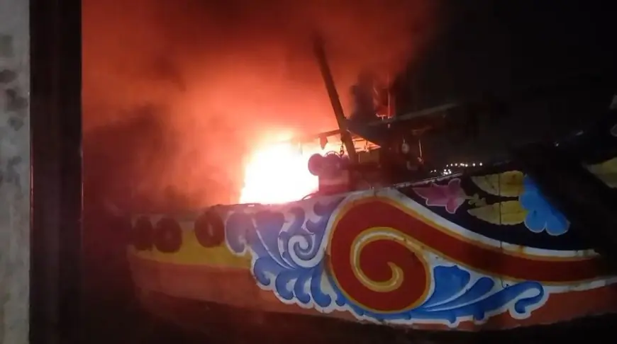 KM Sri Sumber Rejeki Terbakar, Kerugian Ditaksir Capai Rp 1,6 Miliar