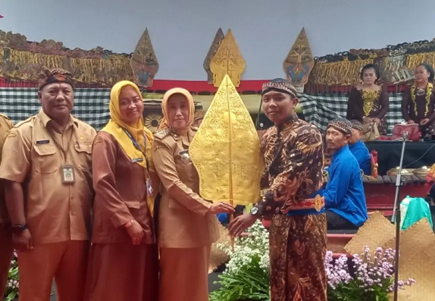 Sosok Anom Antono  Kabid Kebudayaan Jombang  yang Mengabdi, Merawat Warisan Budaya dari Dalang ke Birokrasi