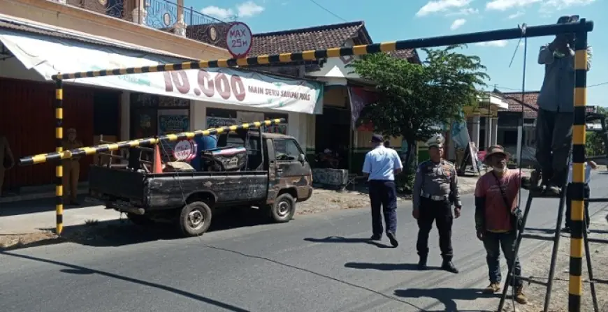 Cegah Kendaraan Berat Masuk Perkampungan, 11 Portal Jalan Siap Dipasang di Tulungagung