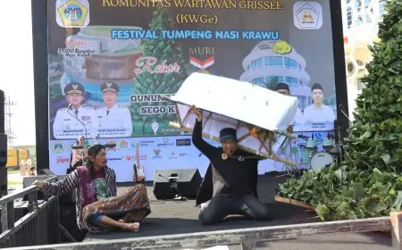 Gunungan Sego Krawu Cetak Rekor MURI, Tampil Memukau, Teater KWGe Bawa Pesan Kehidupan