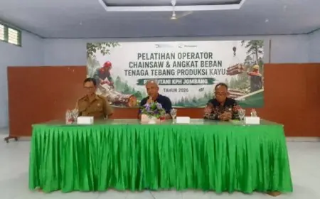 Perhutani KPH Jombang dan Disnakertrans Gelar Pelatihan K3