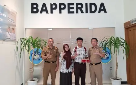 Dilengkapi QR Code, Peci Songgola Bikinan Siswa MAN 1 Lamongan Diapresiasi Pemkab