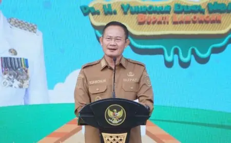 Atasi Fenomena Fatherless, Bupati Lamongan Ajak Para Ayah Antar Anak di Hari Pertama Sekolah
