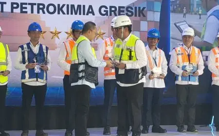 Zulhas, Kemenko Pangan RI Serahkan Penghargaan GSPI ASRI ke 8 Pelabuhan Nasional, PT Petrokimia Gresik Terbaik