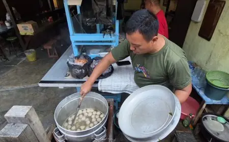 Keluh Pedagang Bakso di Lamongan Saat Harga Daging Sapi Terus Mencekik