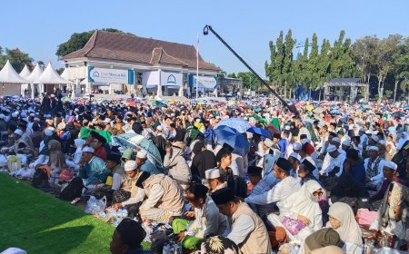 Lautan Manusia Padati Alun-Alun Situbondo, Haul Masyayikh Hadirkan 150 Ribu Jemaah
