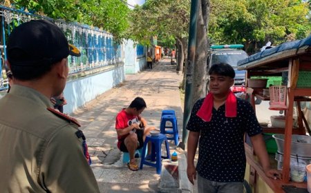 Pakai Trotoar dan Bahu Jalan untuk Jualan, PKL di Kepatihan Tulungagung Ditertibkan