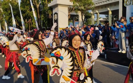 Meriahkan Harkop ke-79, Pemkab Lamongan Gelar Fun Walk dan Pameran UMKM