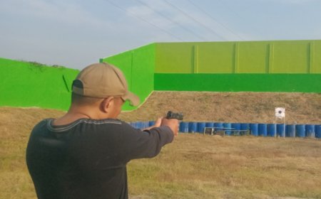 Teknik Dasar Menembak Pistol Ketua Perbakin Jombang