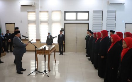 Bupati Jombang Lantik Pejabat Administrator dan Kepala Sekolah, Ini Daftar Lengkapnya