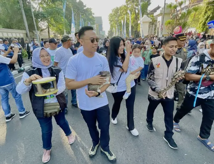 Ratusan Warga Lamongan Ramaikan Pameran Hewan Eksotis dan Jalan Santai Bersama Hewan Kesayangan