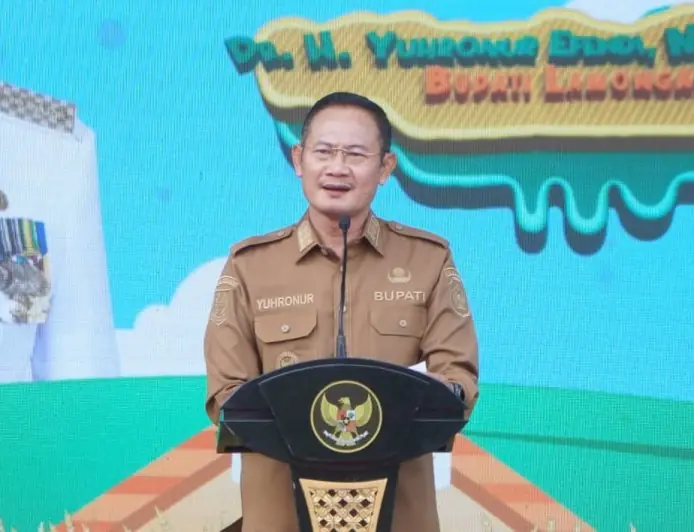 Atasi Fenomena Fatherless, Bupati Lamongan Ajak Para Ayah Antar Anak di Hari Pertama Sekolah