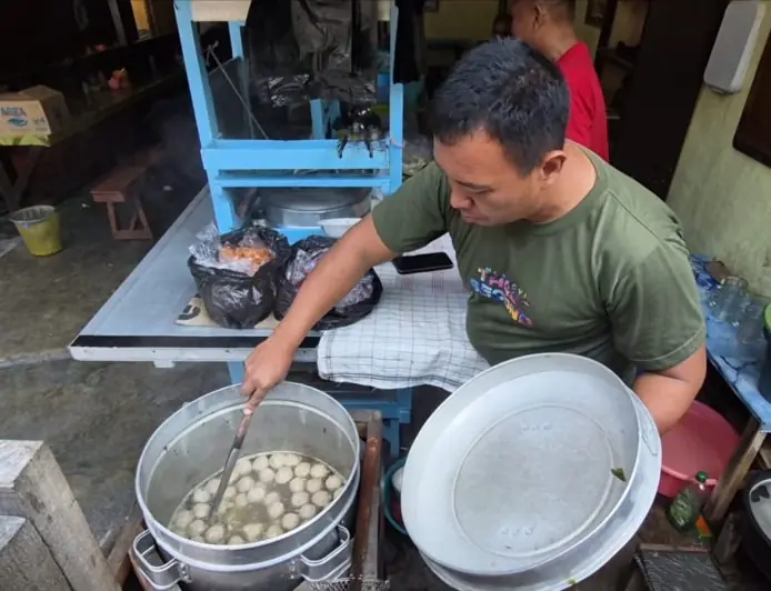 Keluh Pedagang Bakso di Lamongan Saat Harga Daging Sapi Terus Mencekik