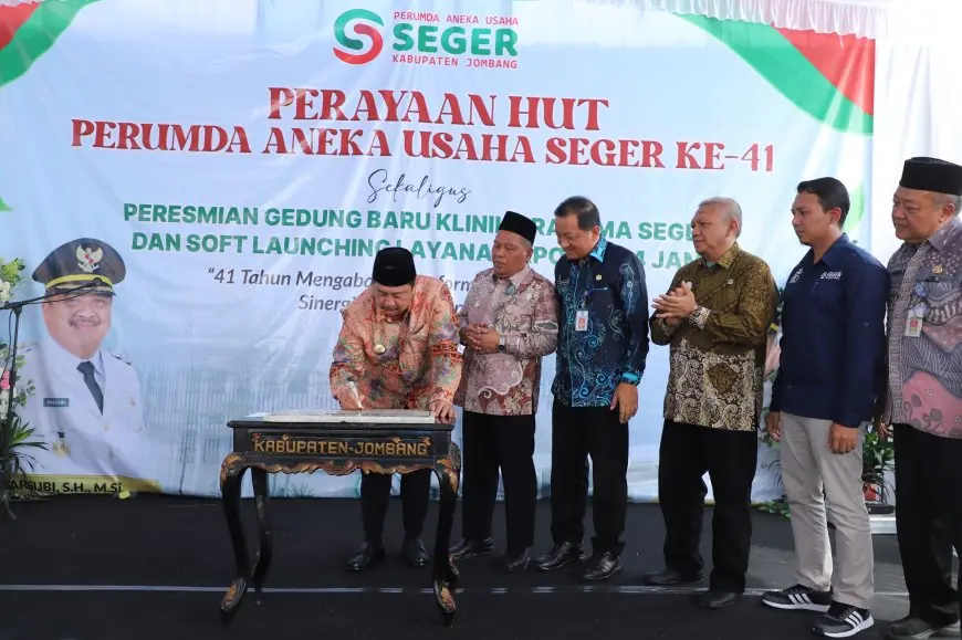 Perumda Seger Jombang Resmikan Gedung Klinik Baru dan Layanan Apotek 24 Jam