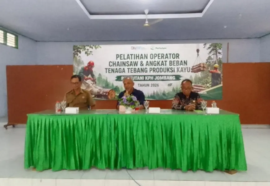 Perhutani KPH Jombang dan Disnakertrans Gelar Pelatihan K3
