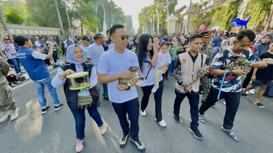 Ratusan Warga Lamongan Ramaikan Pameran Hewan Eksotis dan Jalan Santai Bersama Hewan Kesayangan