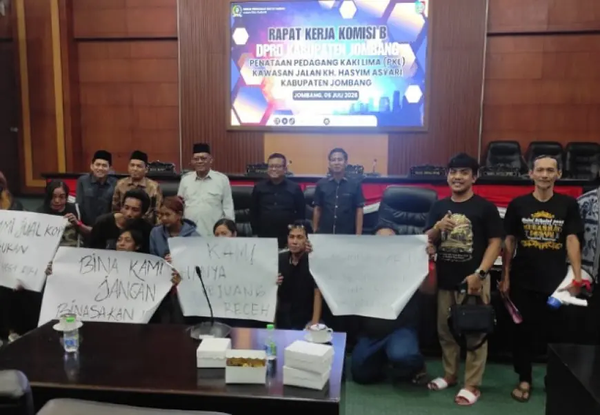 Hearing di DPRD Jombang, PKL Gerdupapak Dapat Angin Segar Status Zona Kuning Tetap Bertahan