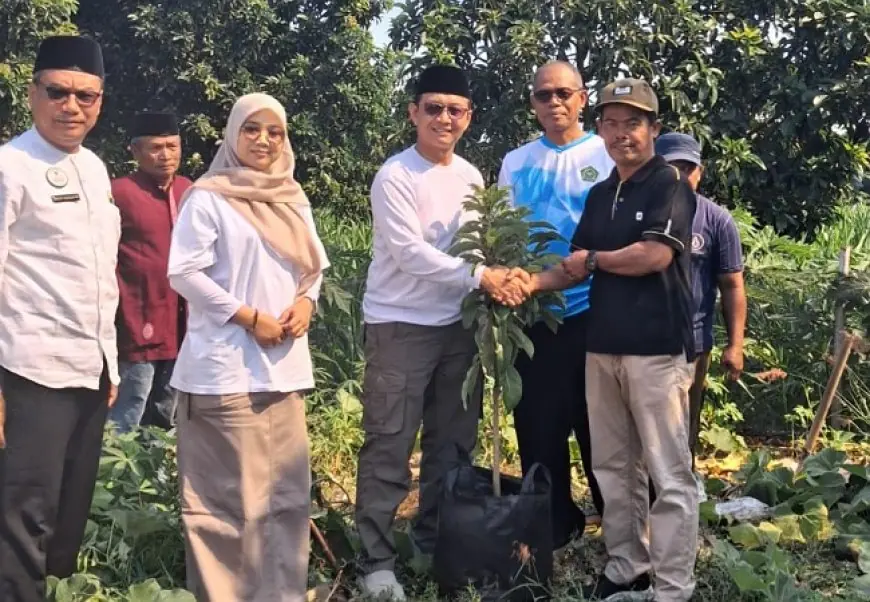 Gerakan Wakaf Ekoteologi, Kemenag Jombang Tanam Puluhan Pohon Alpukat