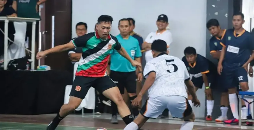 ​Jaga Kebugaran ASN, Bupati Trenggalek Buka Turnamen Futsal Dispora Cup I