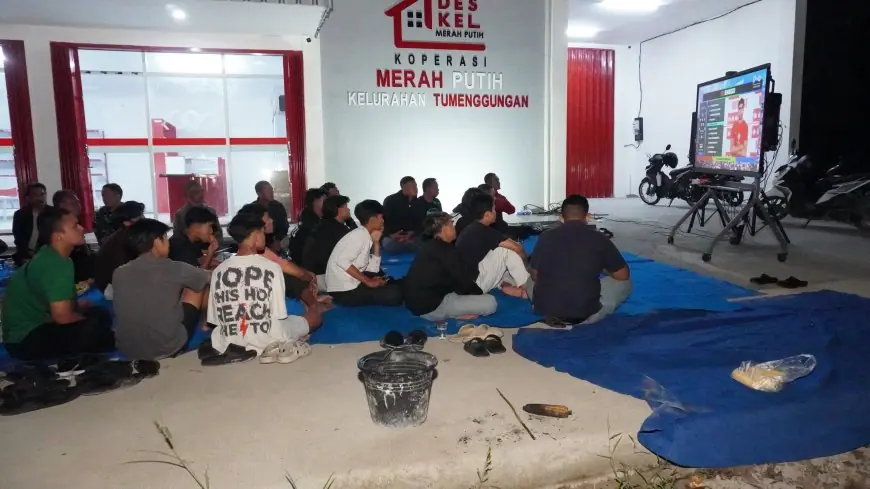 Koramil Lamongan Kota Gelar Nobar Piala Dunia di KDKMP Tumenggungan
