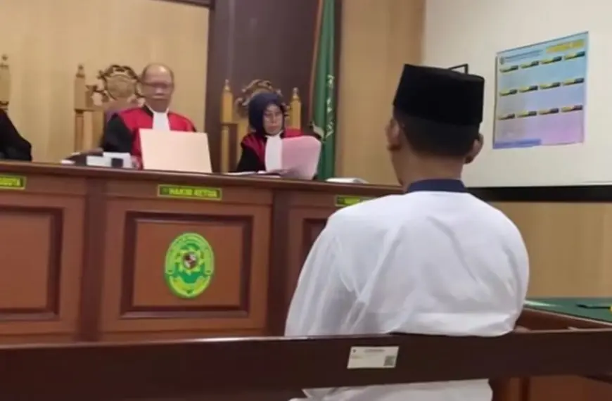 Sidang Perdana Kasus SK ASN Palsu Gresik, Terdakwa Antoni Akui Semua Dakwaan JPU