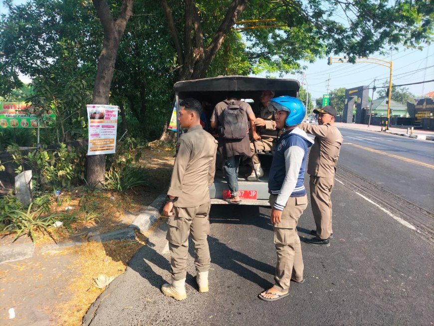 Satpol PP Lamongan Kembali Amankan 10 Pengemis, Sebagian Berasal dari Luar Daerah