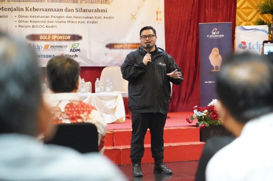 Mas Dhito Beri hadiah Belanja Gratis Bagi 10 Kader PKK Pengabdian Lebih 30 Tahun