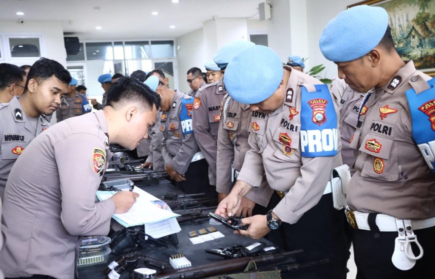 Mitigasi dan Pengawasan Internal, Polres Gresik Cek Legalitas dan Kondisi Senpi Dinas