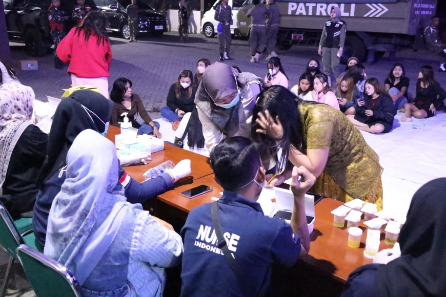 Mengejutkan, Hasil Tes Razia Kafe Satpol PP di Gresik, Dua Pramusaji  Positif HIV/AIDS dan Sabu