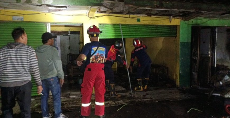 Diduga Korsleting, Lima Ruko di Pasar Ngemplak Tulungagung Ludes Dilalap Si Jago Merah