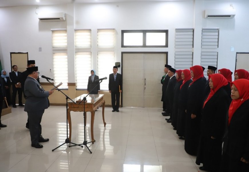 Bupati Jombang Lantik Pejabat Administrator dan Kepala Sekolah, Ini Daftar Lengkapnya